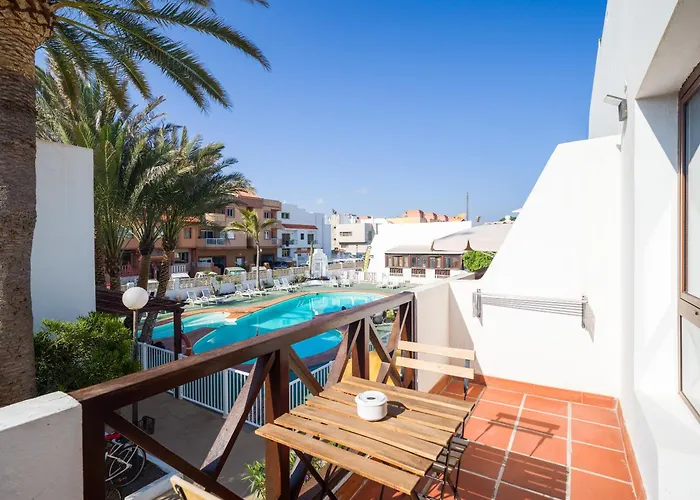 Ineika In Corralejo - Balcony & Poolside