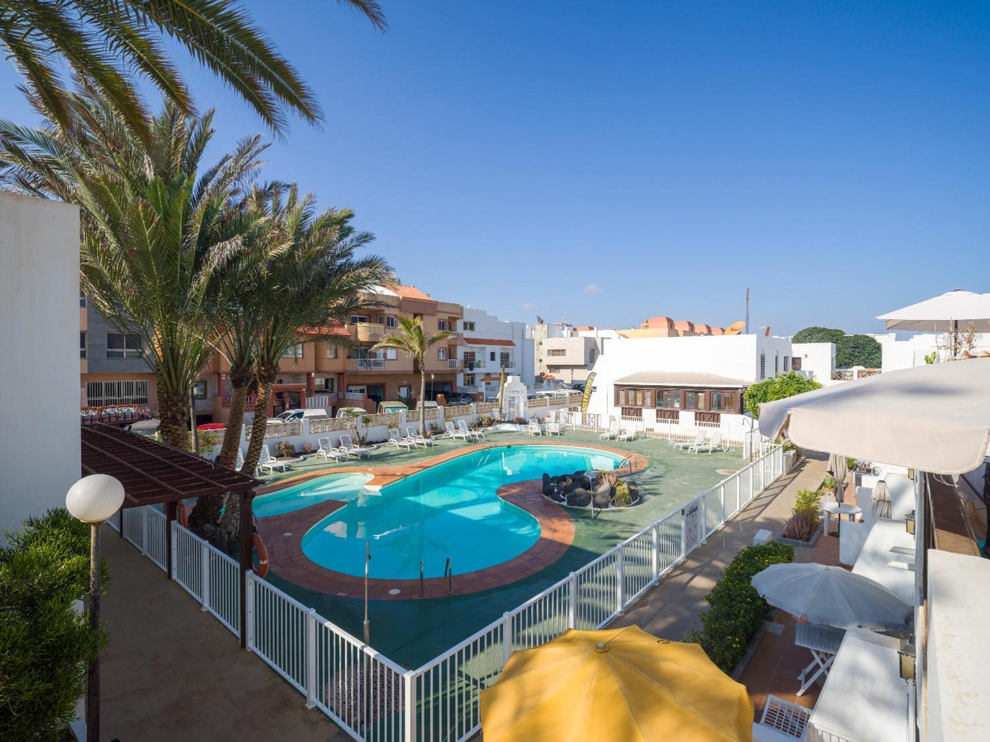 Appartement Ineika In - Balcony & Poolside