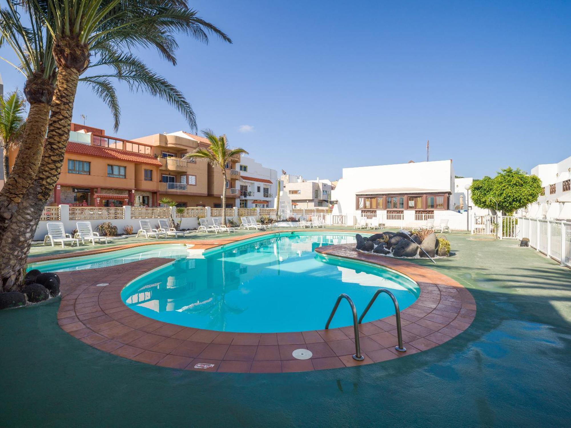 Ineika In - Balcony & Poolside Corralejo