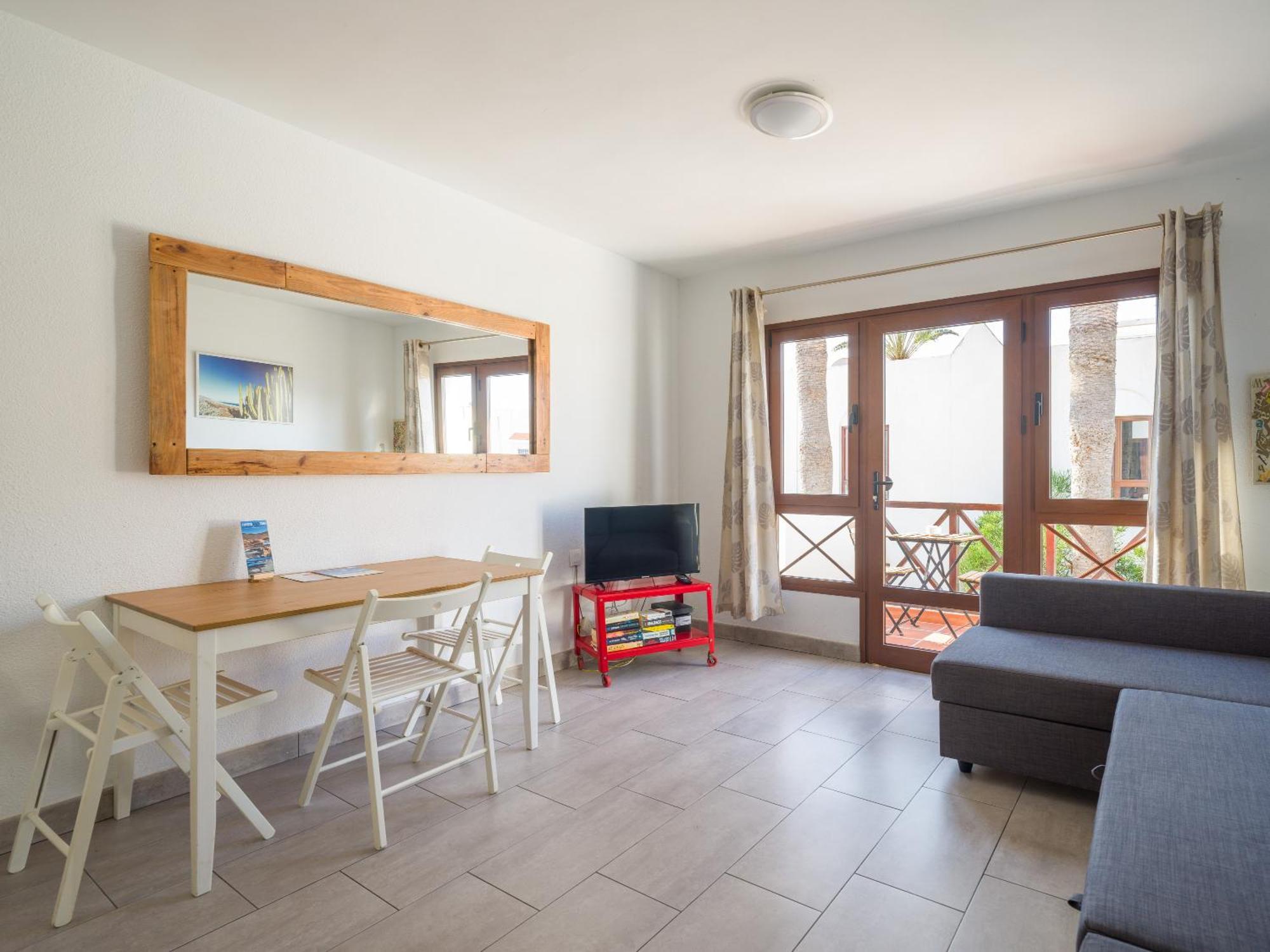 Ineika In - Balcony & Poolside Apartment Corralejo